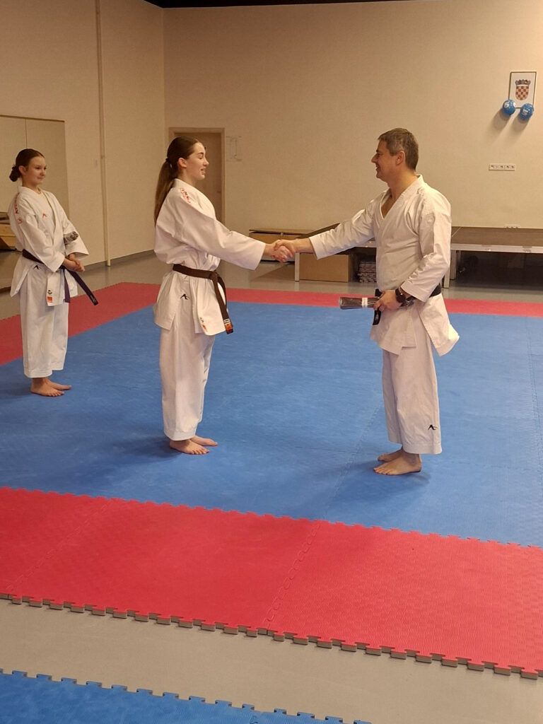 Polaganje za viša zvanja: Karla Mezga s trenerom